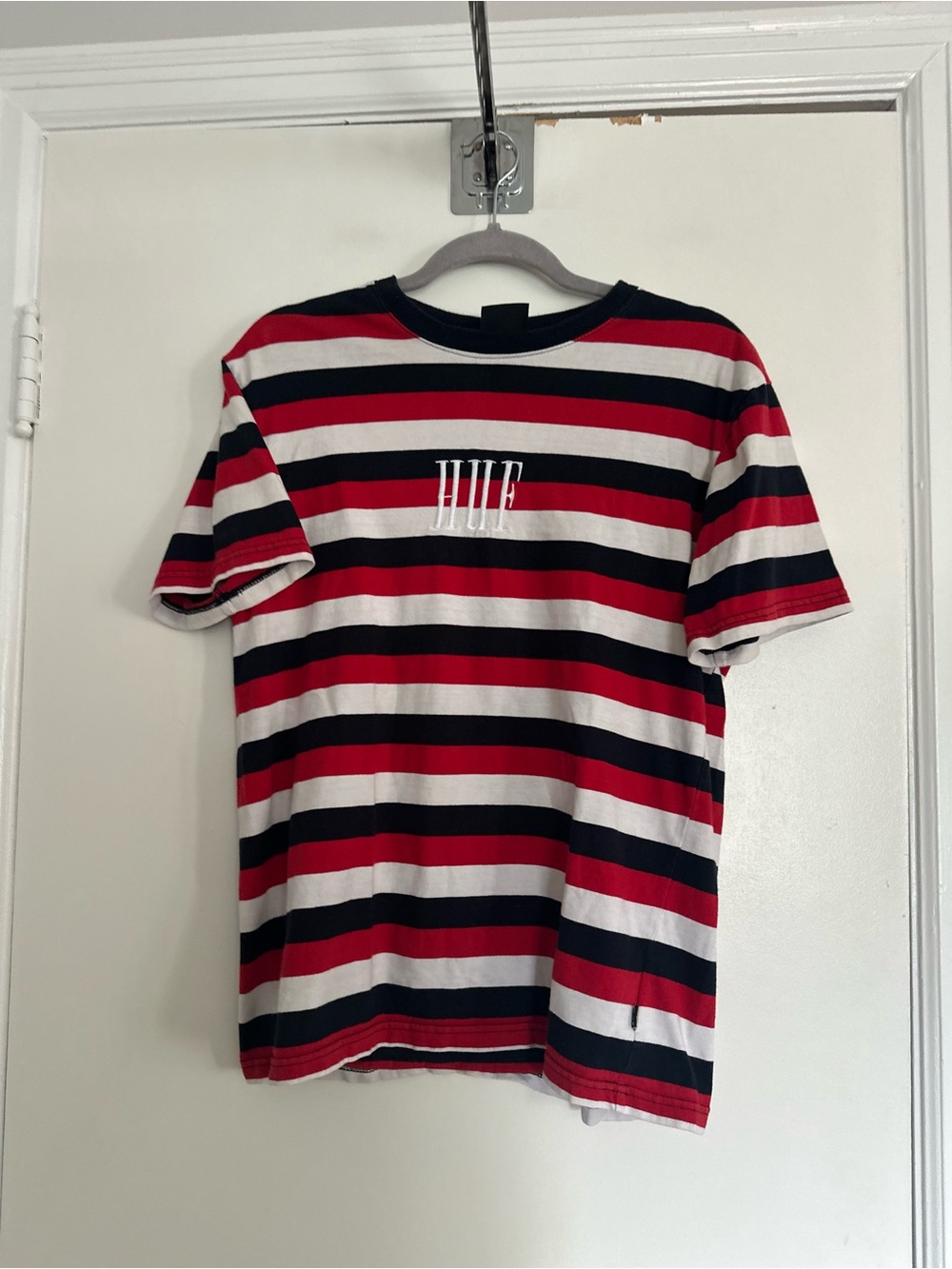 HUF Y2K style red white black striped Embroidered Logo Streetwear Skater Tee
